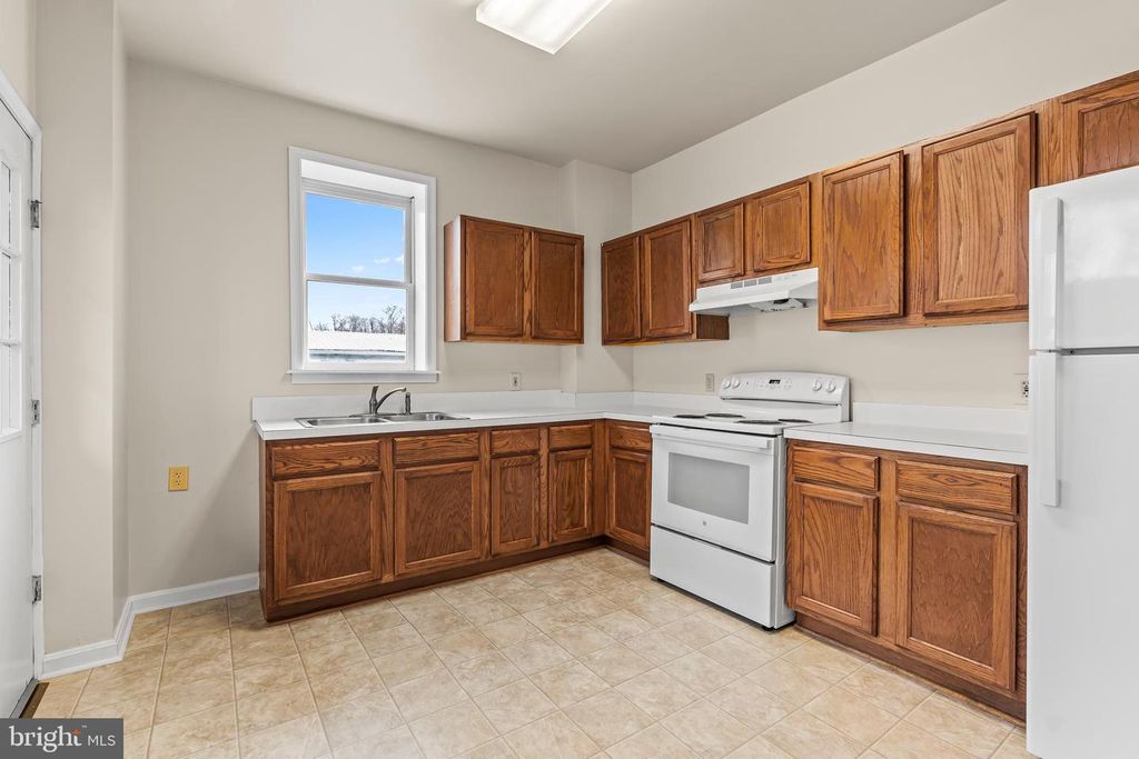 Image 13 of property listing at 44 MADISON AVE, Hagerstown, MD 21740