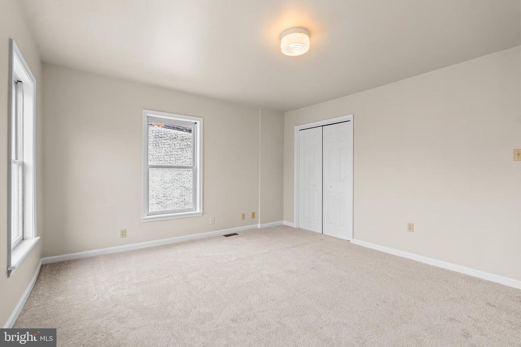 Image 18 of property listing at 44 MADISON AVE, Hagerstown, MD 21740