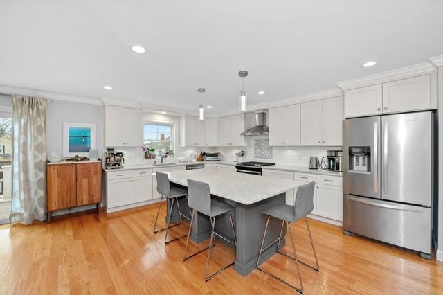 23 Orange St 2, Waltham, MA 02453