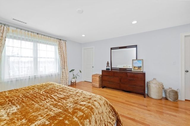 23 Orange St 2, Waltham, MA 02453