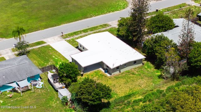 777 James Circle NE, Palm Bay, FL 32905
