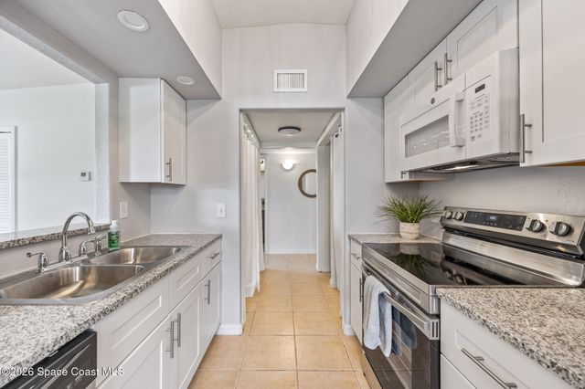 777 James Circle NE, Palm Bay, FL 32905