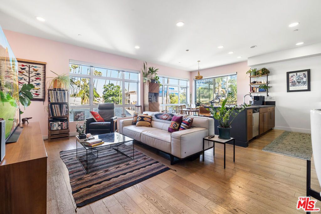Image 1 of property listing at 6001 Carlton Way 311, Los Angeles, CA 90028