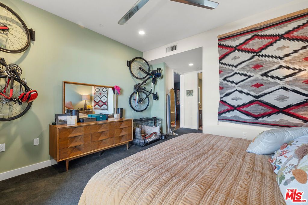 Image 16 of property listing at 6001 Carlton Way 311, Los Angeles, CA 90028