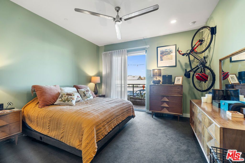 Image 20 of property listing at 6001 Carlton Way 311, Los Angeles, CA 90028