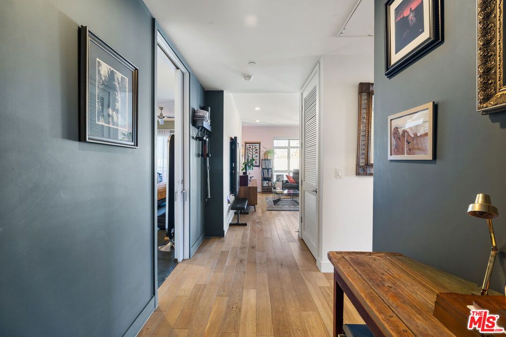 Image 26 of property listing at 6001 Carlton Way 311, Los Angeles, CA 90028