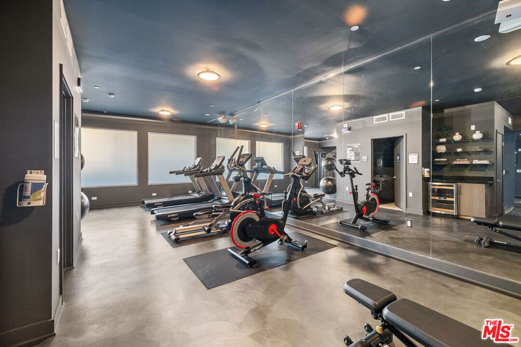 Image 34 of property listing at 6001 Carlton Way 311, Los Angeles, CA 90028
