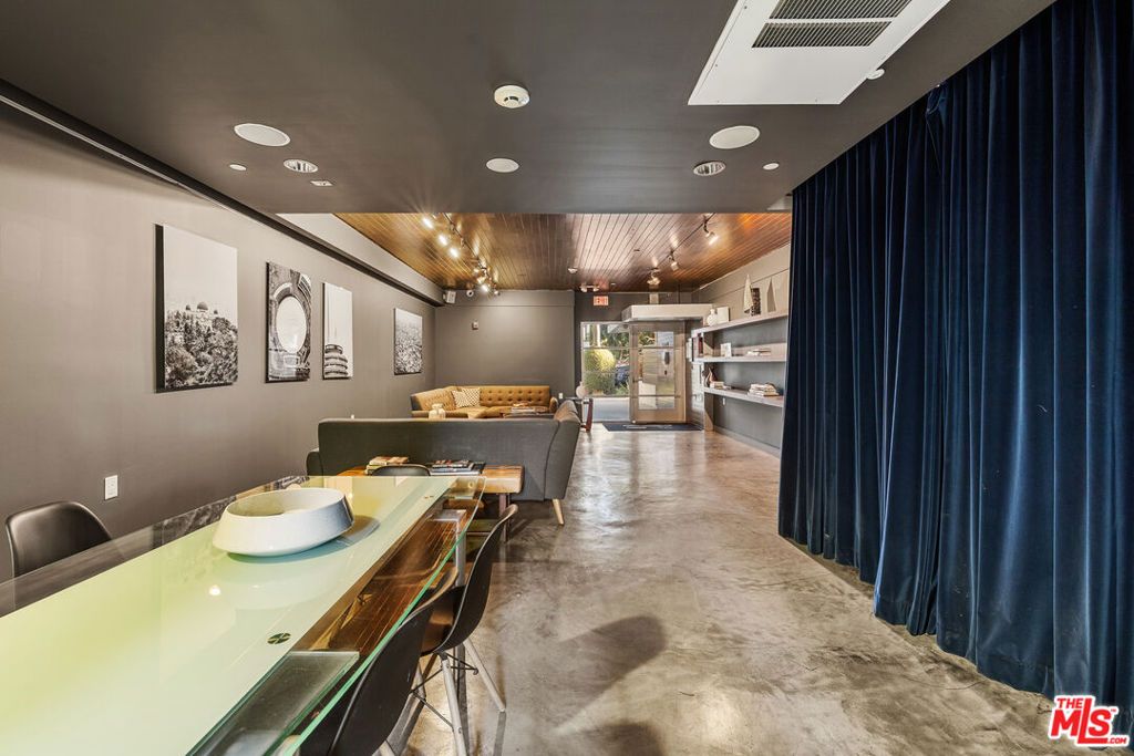 Image 36 of property listing at 6001 Carlton Way 311, Los Angeles, CA 90028