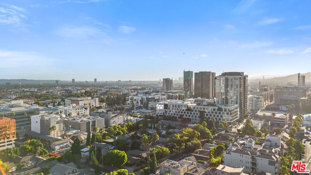 Image 44 of property listing at 6001 Carlton Way 311, Los Angeles, CA 90028