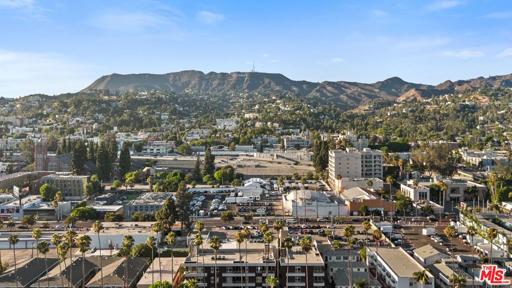 Image 48 of property listing at 6001 Carlton Way 311, Los Angeles, CA 90028