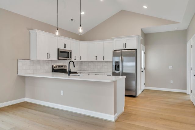 35 Rosamae DR, Roanoke, VA 24019