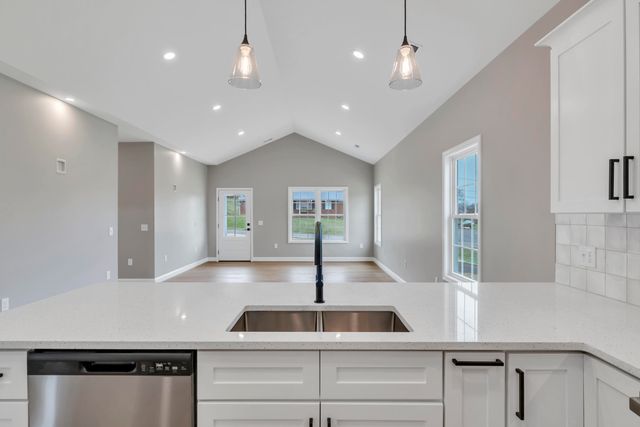 35 Rosamae DR, Roanoke, VA 24019