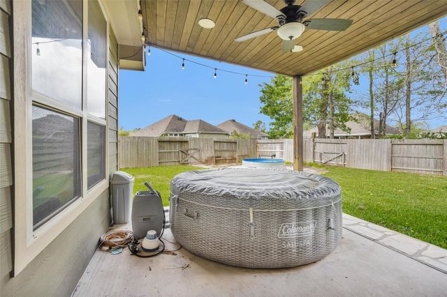 313 Brocks Court, Montgomery, TX 77356