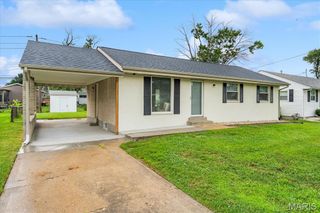 212 Briarwood Drive, Granite City, IL 62040