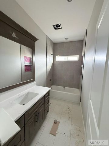 1620 Sandbar Street, Idaho Falls, ID 83404