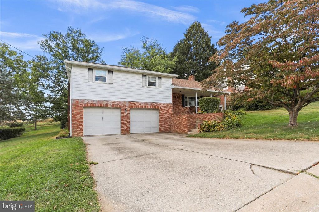 3130 STARLIGHT, York, PA 17402