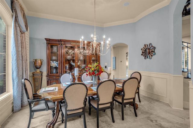 75 S Player Crest Circle, The Woodlands, TX 77382