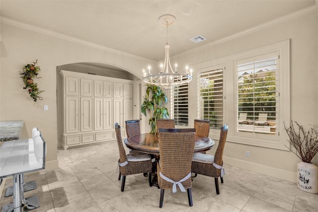 75 S Player Crest Circle, The Woodlands, TX 77382