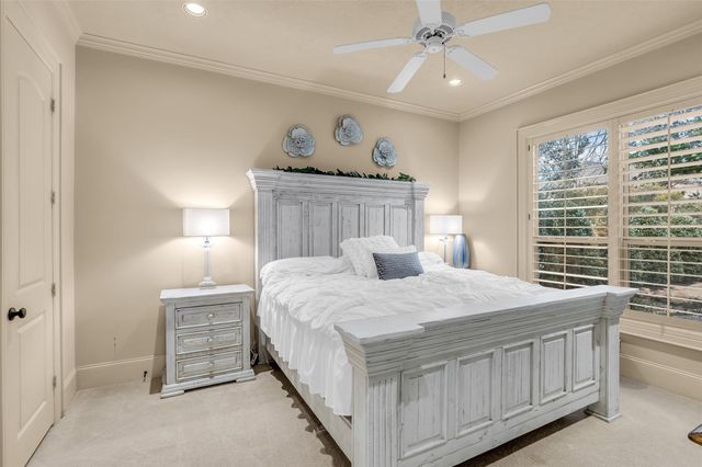 75 S Player Crest Circle, The Woodlands, TX 77382