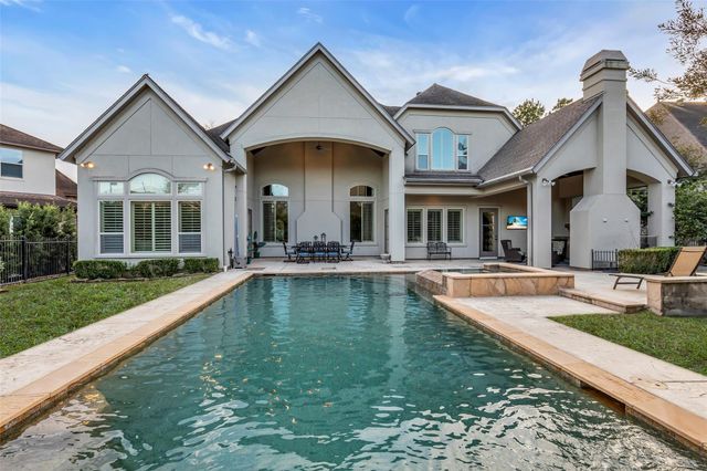 75 S Player Crest Circle, The Woodlands, TX 77382