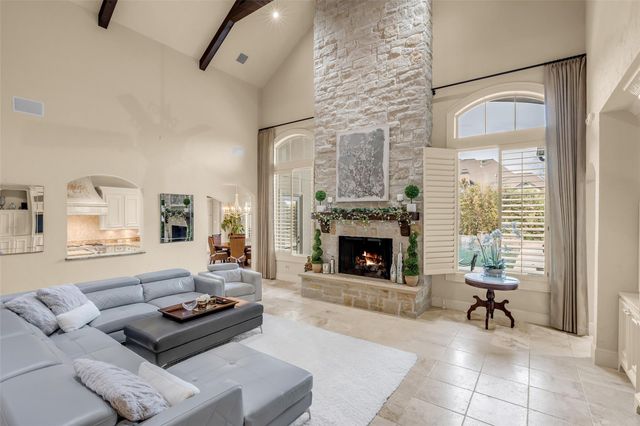 75 S Player Crest Circle, The Woodlands, TX 77382