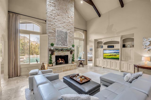 75 S Player Crest Circle, The Woodlands, TX 77382