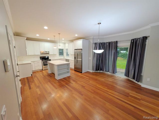 1859 Lonesome Lake Court, Lake Orion, MI 48362
