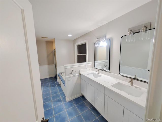 1859 Lonesome Lake Court, Lake Orion, MI 48362