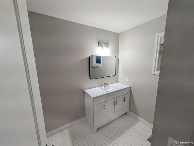 1859 Lonesome Lake Court, Lake Orion, MI 48362