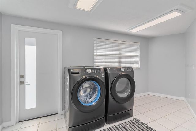 3911 VENICE DRIVE, Orlando, FL 32806