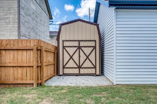 61 Bortz Street, Ashville, OH 43103