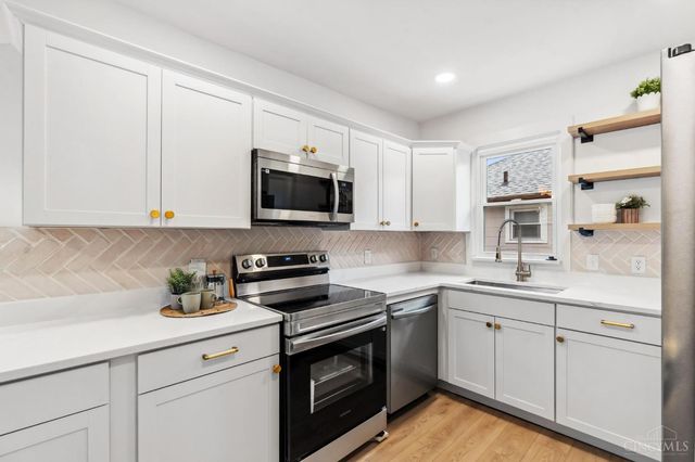 3751 Dunloe Avenue, Cincinnati, OH 45213