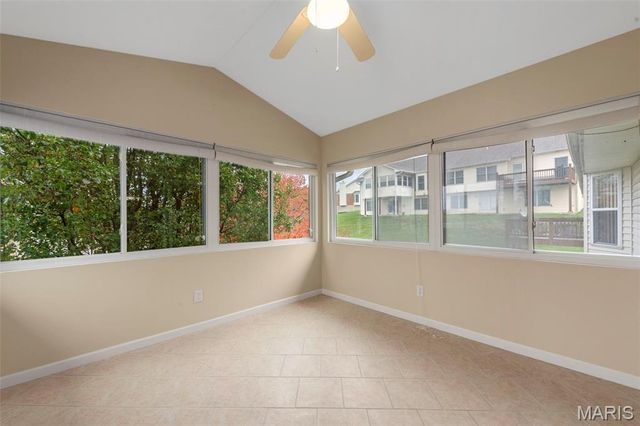 14 Shasta Pointe Court 49A, St Charles, MO 63301