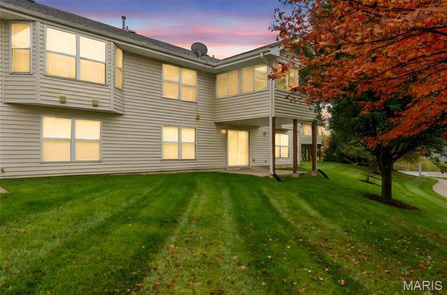 14 Shasta Pointe Court 49A, St Charles, MO 63301