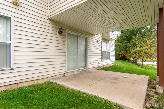14 Shasta Pointe Court 49A, St Charles, MO 63301