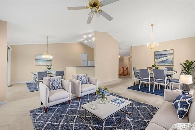 14 Shasta Pointe Court 49A, St Charles, MO 63301