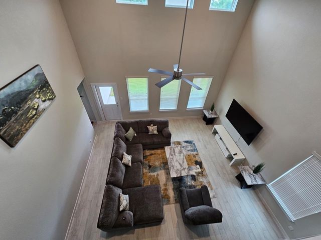 5639 Silverleaf Oak Lane, Houston, TX 77066