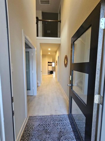 5639 Silverleaf Oak Lane, Houston, TX 77066