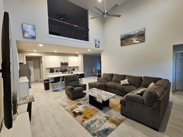 5639 Silverleaf Oak Lane, Houston, TX 77066