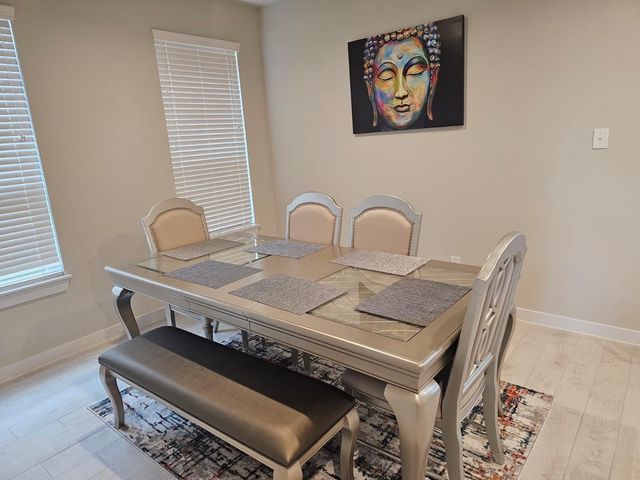 5639 Silverleaf Oak Lane, Houston, TX 77066