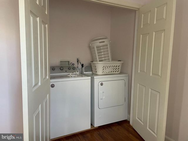 320 EVERGREEN DR, Moorestown, NJ 08057
