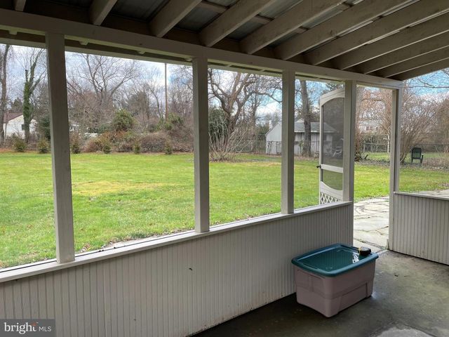 320 EVERGREEN DR, Moorestown, NJ 08057