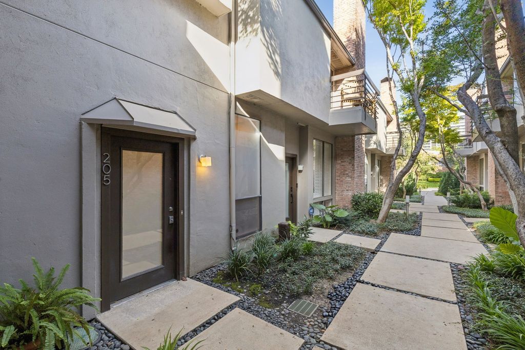 3944 Buena Vista Street 205, Dallas, TX 75204