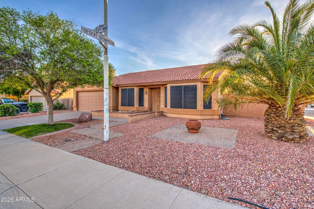 Image 2 of property listing at 14844 S 27TH Way, Phoenix, AZ 85048