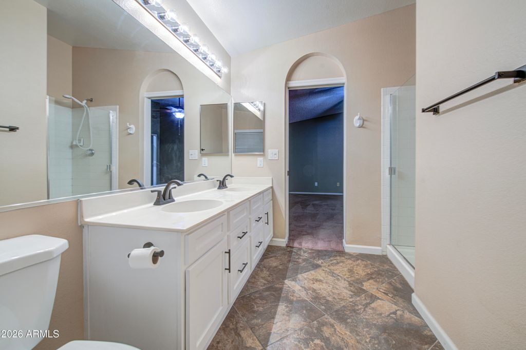 Image 25 of property listing at 14844 S 27TH Way, Phoenix, AZ 85048