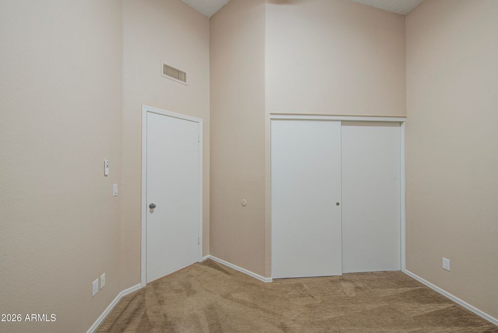 Image 32 of property listing at 14844 S 27TH Way, Phoenix, AZ 85048