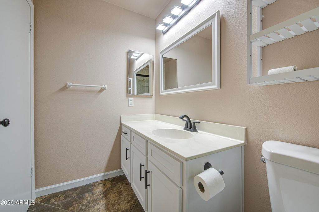 Image 36 of property listing at 14844 S 27TH Way, Phoenix, AZ 85048