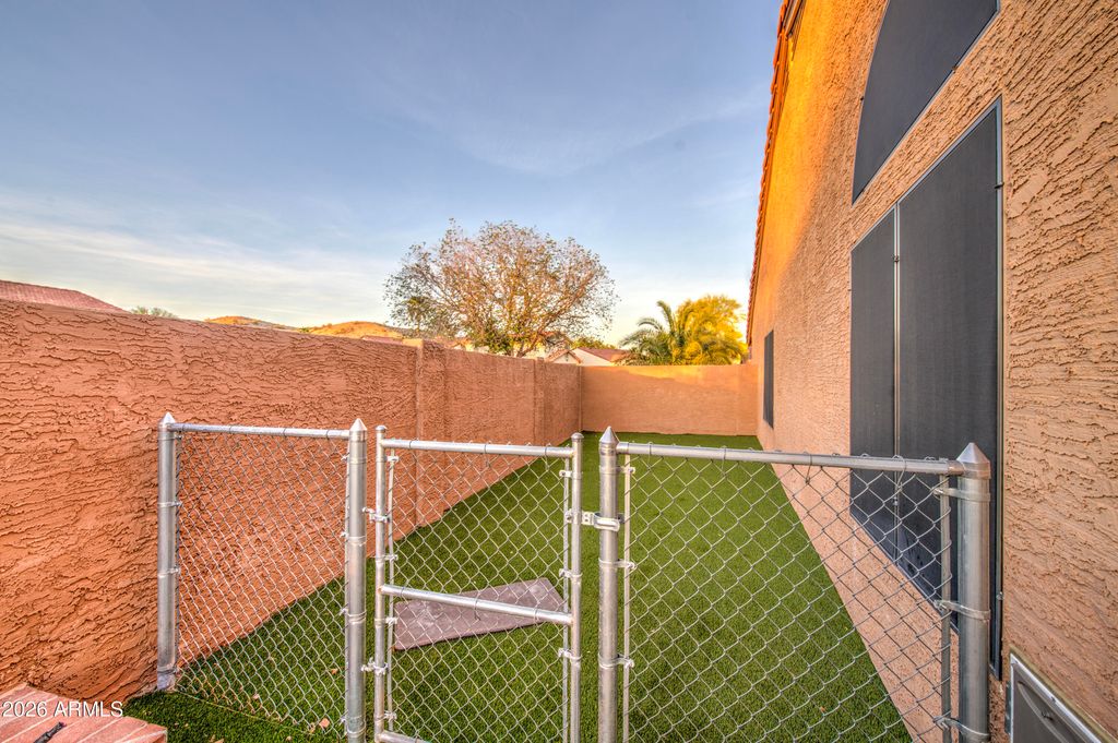 Image 39 of property listing at 14844 S 27TH Way, Phoenix, AZ 85048