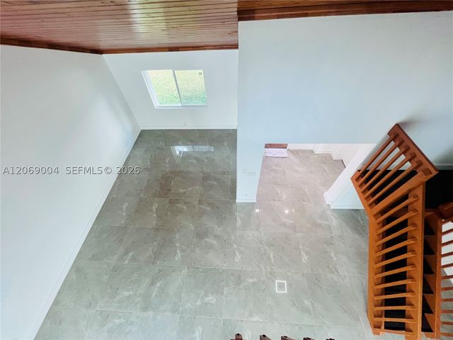 750 SW 98th Ave, Pembroke Pines, FL 33025