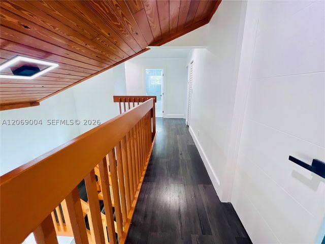 750 SW 98th Ave, Pembroke Pines, FL 33025